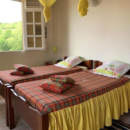 Hebergement Mouchas F4 - Dans Villa Les Polycias Sainte-Luce Exterior foto