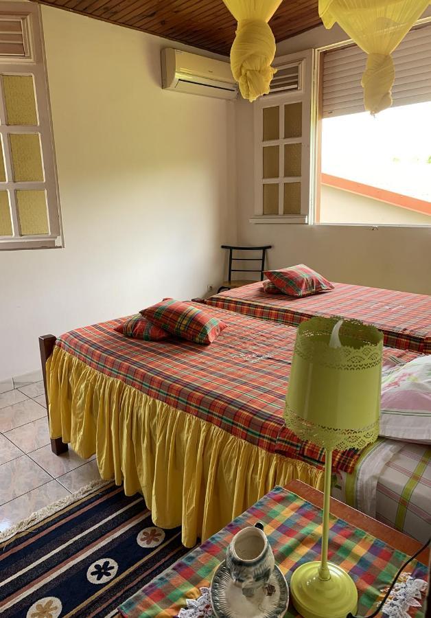 Hebergement Mouchas F4 - Dans Villa Les Polycias Sainte-Luce Exterior foto